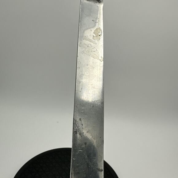 Cast Silvertone Metal Bee Salad Spoon and Fork Serving Set - Picture 3 of 6